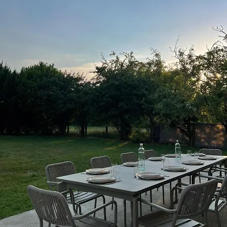 Le Grand Du Lac, 15p, Proche Lac, Jacuzzi Villa *